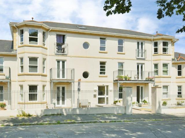 Flat for sale in Colebrook Village, Mount Wise