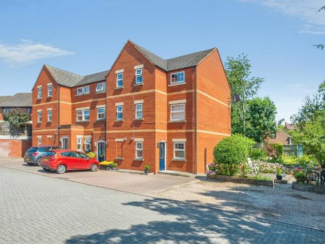 Flat for sale in Spondon, East Midlands