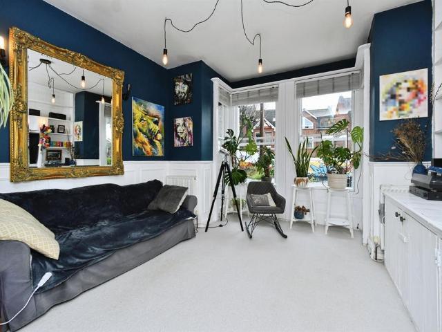 Flat for sale in Brighton & Hove