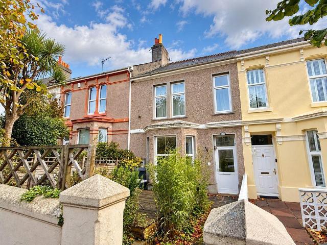 Flat for sale in Mutley, Plymouth