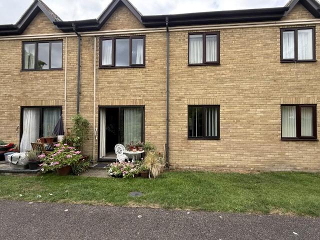 Flat for sale in Chesterton, Arbury