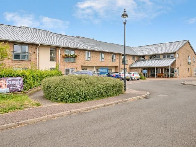 Flat for sale in Crostwick, Norfolk
