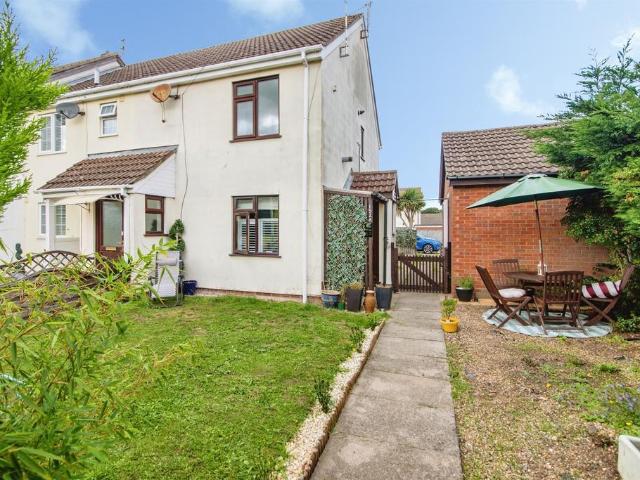 Flat for sale in Pakefield, East Suffolk