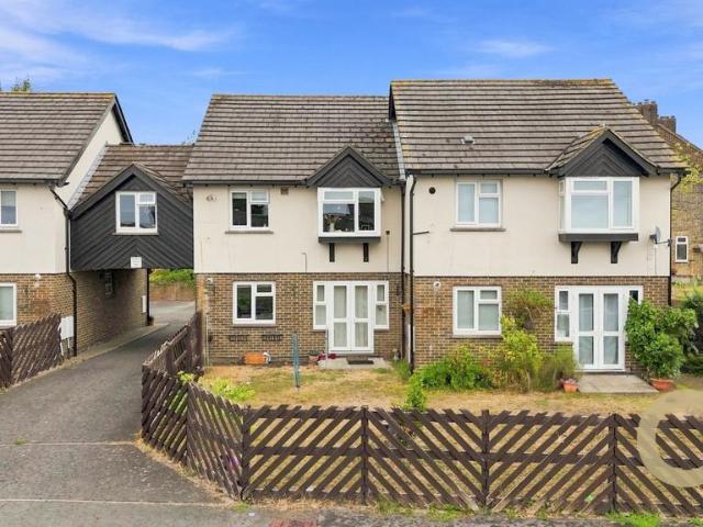 Flat for sale in Epping, Essex