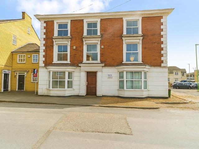 Flat for sale in Leighton-Linslade, Linslade