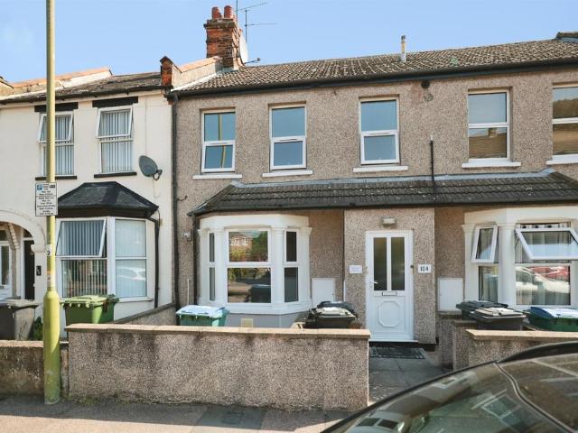 Flat for sale in Holywell Estate, North Watford