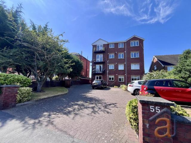 Flat for sale in Meols Cop, Southport