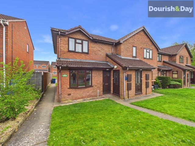 Flat for sale in Wimblebury, Chadsmoor
