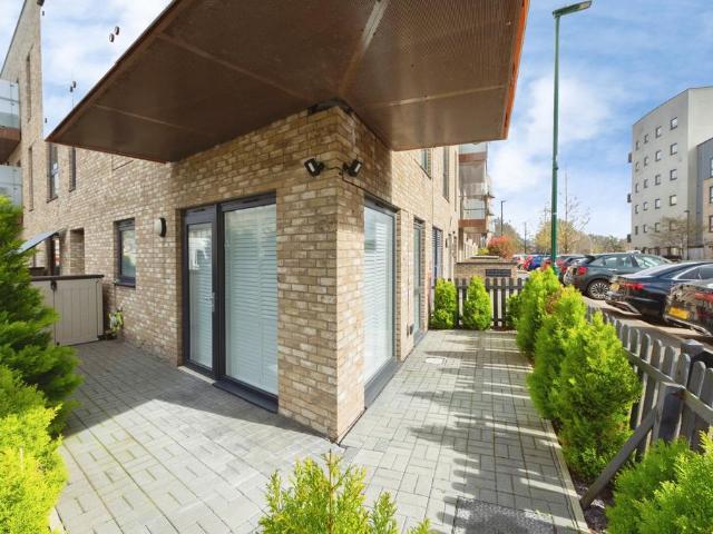 Flat for sale in The Wrythe, Greater London