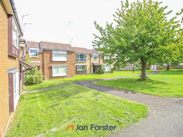 Flat for sale in Kenton, Tyne And Wear