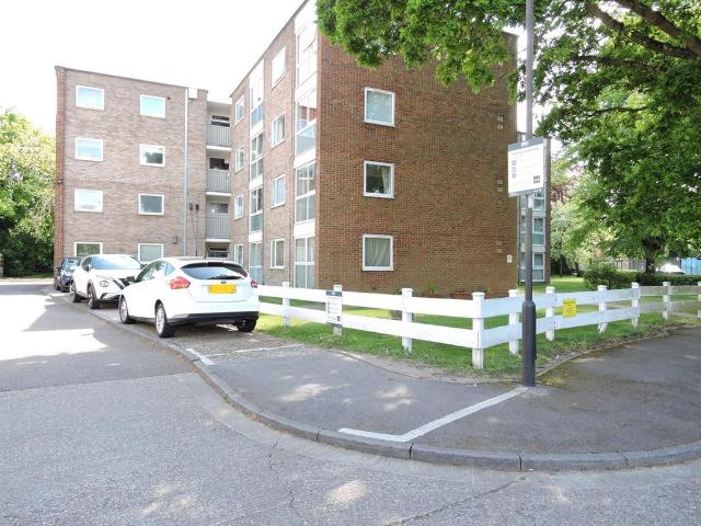 Flat for sale in Greater London