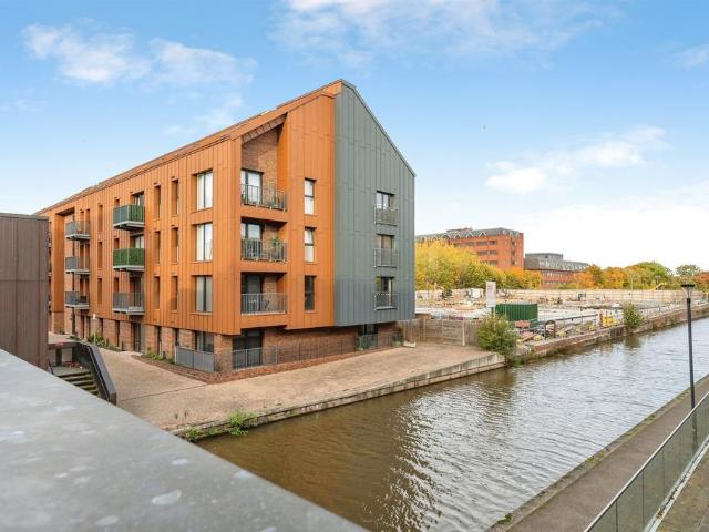Flat for sale in Hoole, Chester