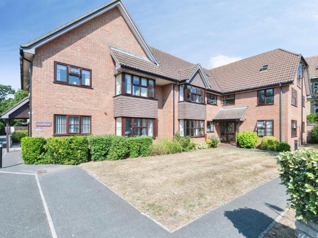 Flat for sale in Southbourne, Bournemouth