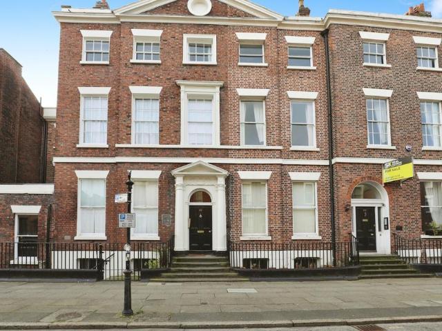 Flat for sale in Chinatown, Calderstones