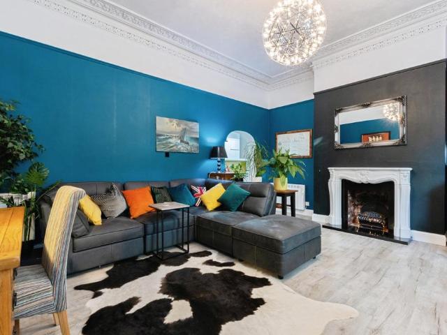 Flat for sale in West Cliff, Bournemouth