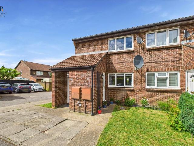 Flat for sale in Roundshaw, Greater London