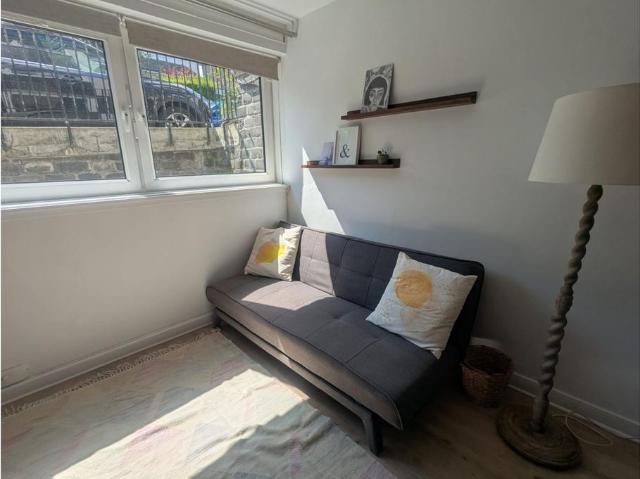 Flat for sale in Trinity, Scotland
