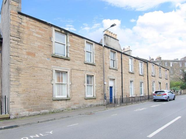 Flat for sale in Hillside, Leith