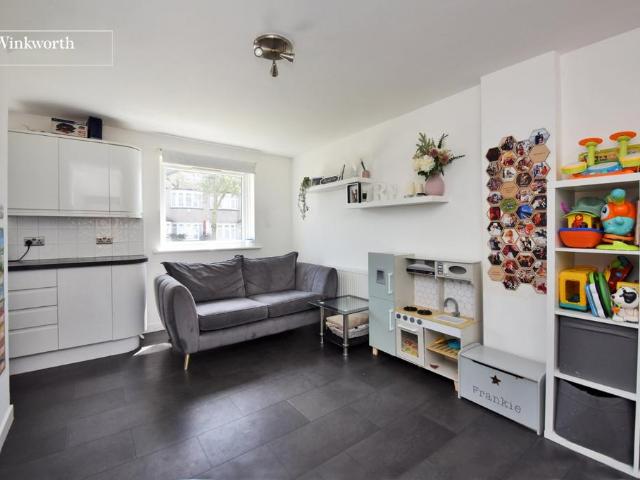 Flat for sale in Greater London