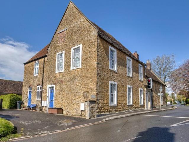 Flat for sale in Ansford, Somerset