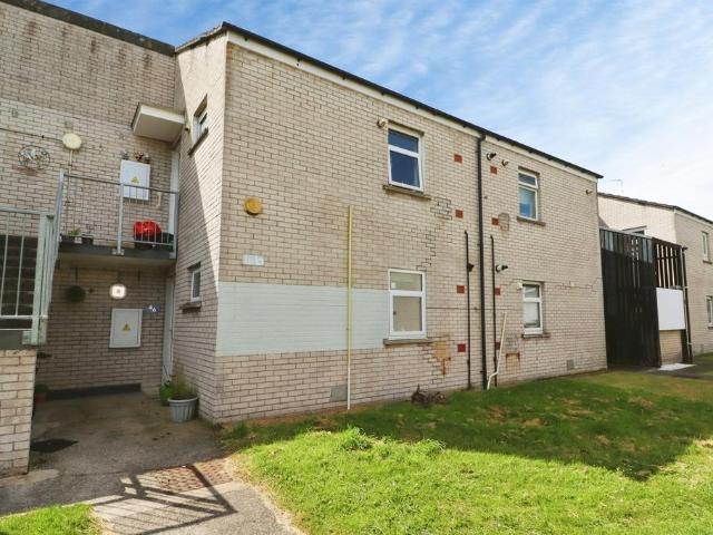 Flat for sale in Porthcawl, Nottage