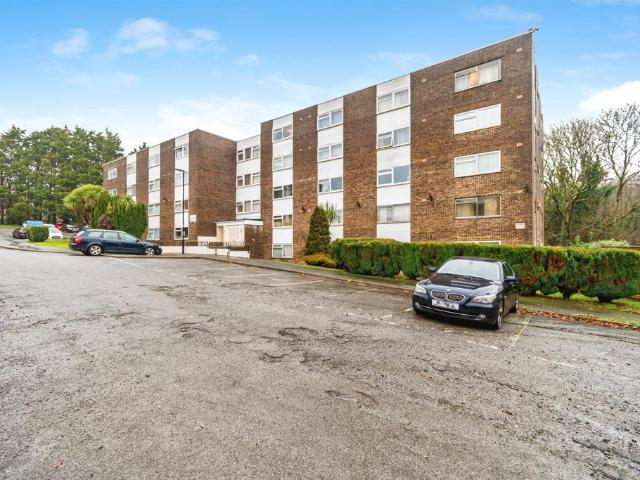 Flat for sale in Weston Common, City Of Southampton