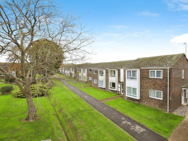 Flat for sale in Cross In Hand, East Sussex