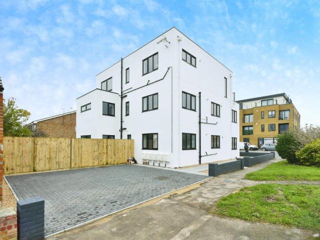 Flat for sale in Peacehaven, Iford