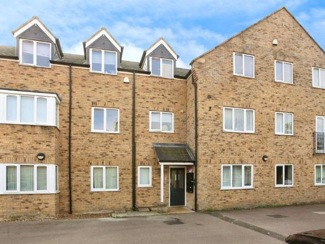 Flat for sale in Market Place, Barholm