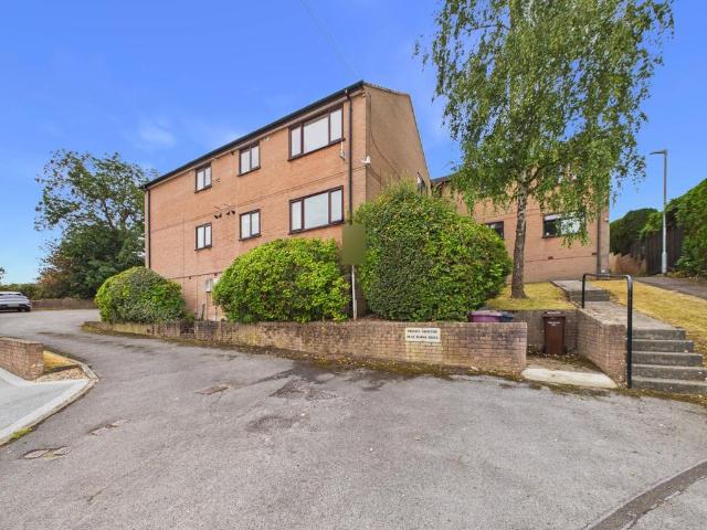 Flat for sale in Brackenfield, East Midlands