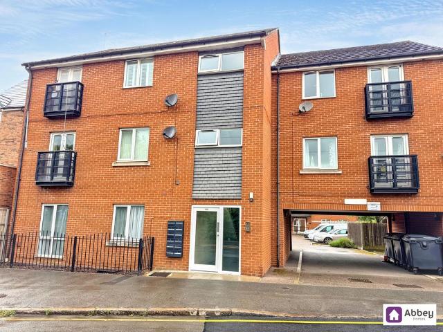 Flat for sale in Elmfield, Leicestershire