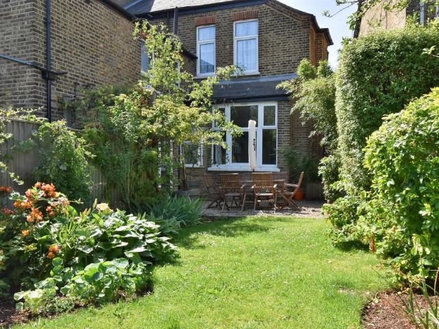 Flat for sale in London Borough of Lewisham, Greater London