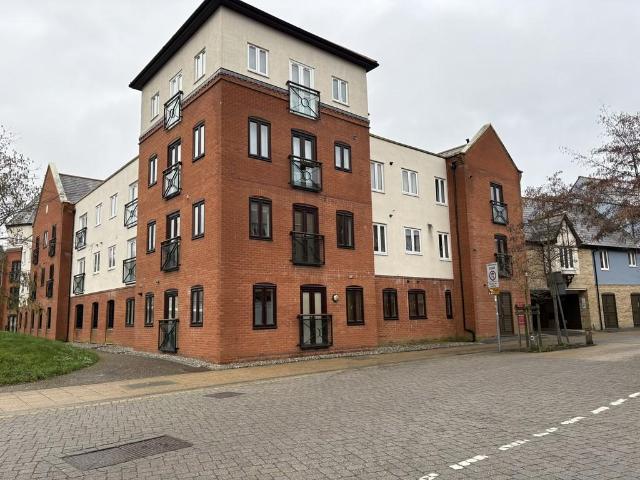 Flat for sale in Lakenham, East Bank