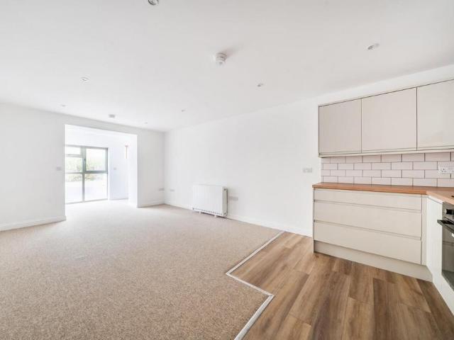 Flat for sale in Sherborne, East Dorset