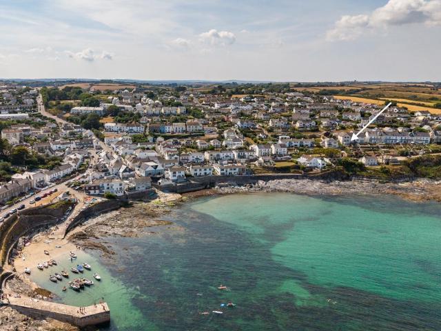 Flat for sale in Treloan, Gerrans