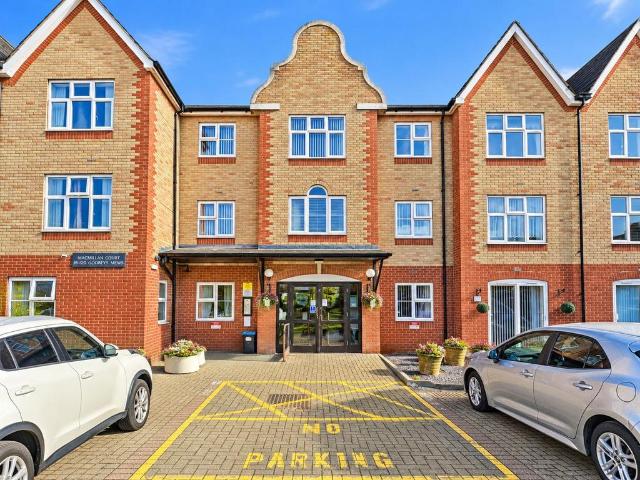 Flat for sale in Moulsham, Chelmsford