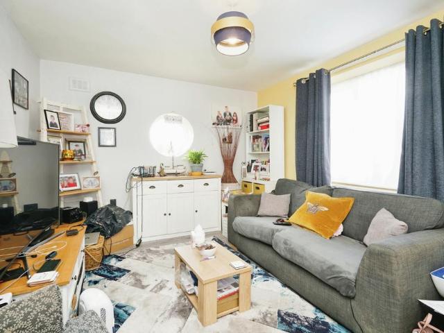 Flat for sale in Farnworth, Bolton