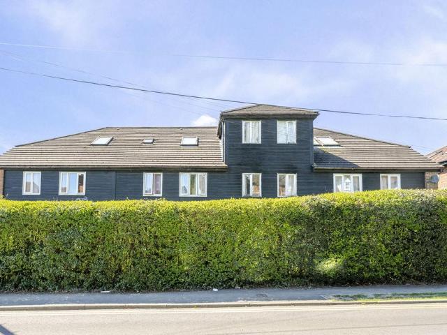Flat for sale in Cross In Hand, East Sussex