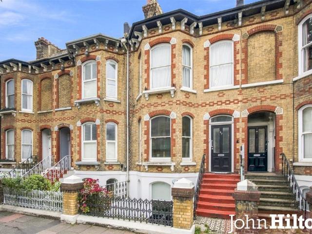 Flat for sale in Round Hill, Brighton & Hove