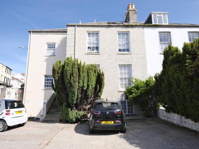 Flat for sale in St Helier, Greater London