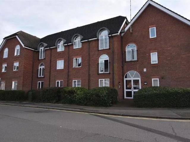 Flat for sale in Kettering