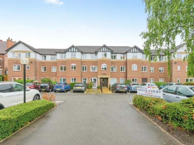 Flat for sale in Maney, Sutton Coldfield