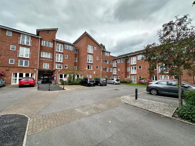 Flat for sale in Hazel Grove, Greater Manchester