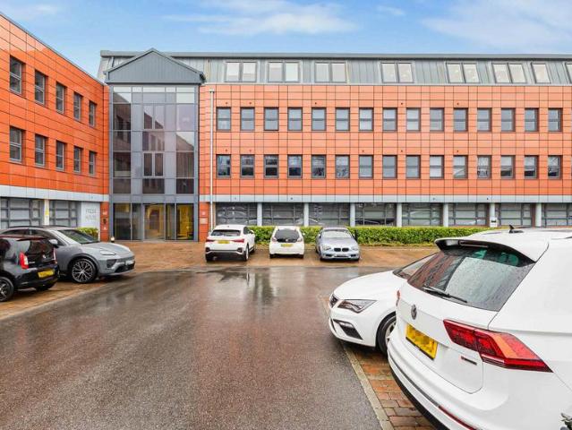 Flat for sale in Petts Wood, Greater London