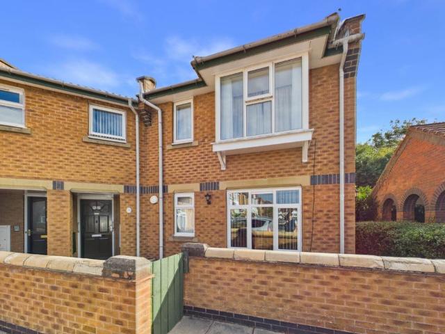 Flat for sale in Hull, Hull and East Yorkshire