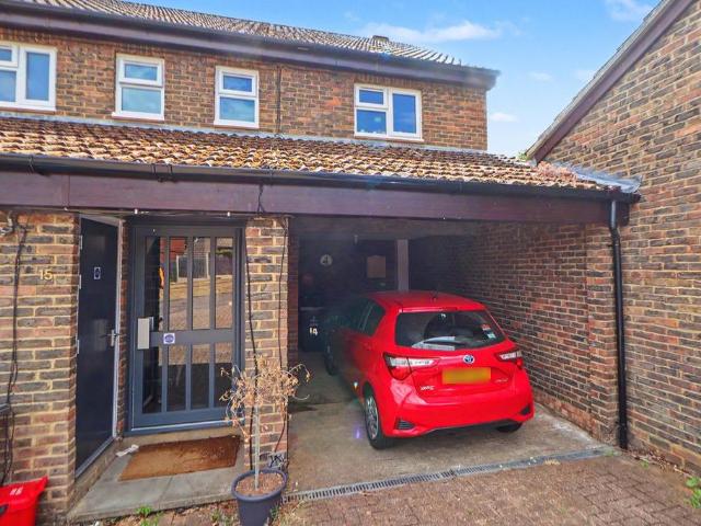Flat for sale in Poplars, Shephall
