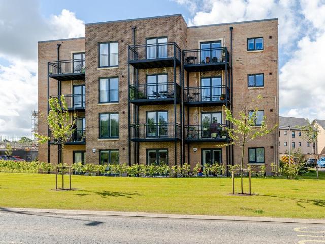 Flat for sale in Echline, Scotland