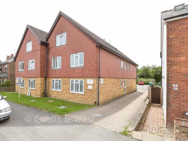 Flat for sale in South Earlswood, Red Hill