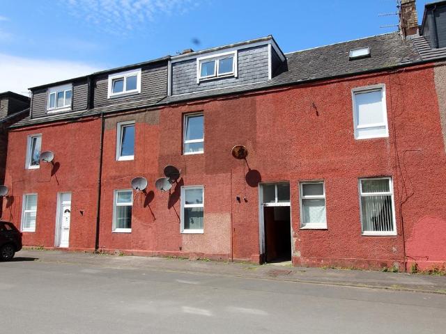 Flat for sale in Alexandria, Scotland