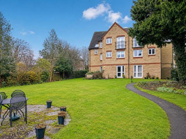 Flat for sale in Huntingdon